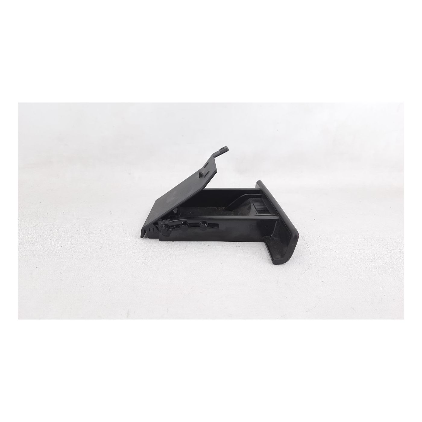 Front Ashtray Front Ashtray