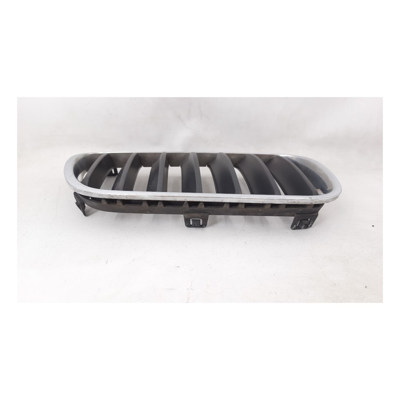 Grille avant droite Grille avant droite