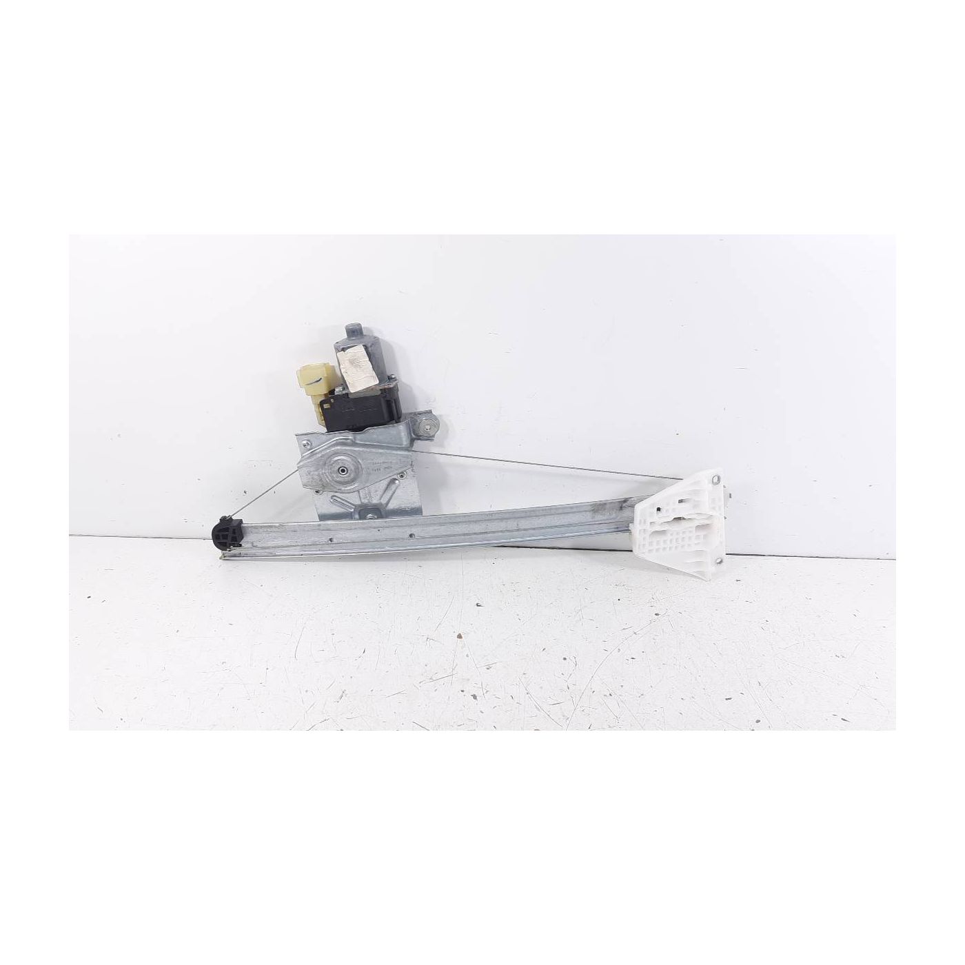 Rear Door Electric Window Lift With Left Motor Rear Door Electric Window Lift With Left Motor