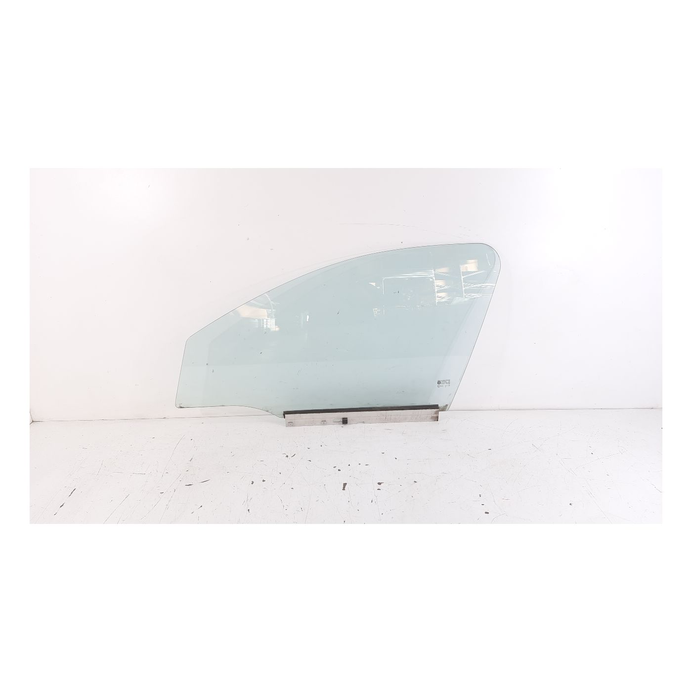Front Left Front Door Glass Front Left Front Door Glass