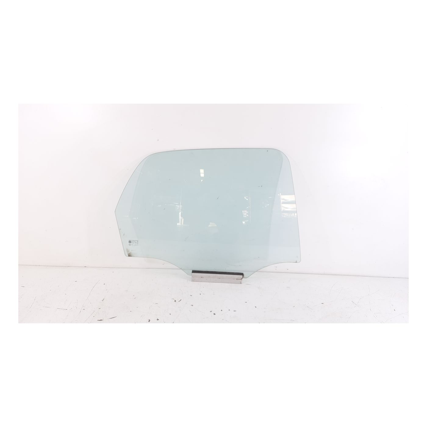 Rear Right Door Glass Rear Right Door Glass